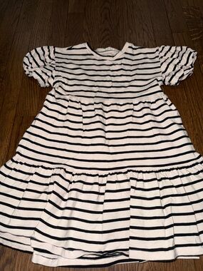 Jessica Simpson Black & White Striped Puff-Sleeve Tiered Dress